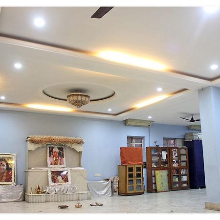 Neeranand Dalhousie- A Pure Vegetarian Hotel كولكاتا المظهر الخارجي الصورة
