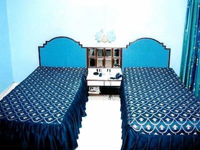 Neeranand Dalhousie- A Pure Vegetarian Hotel كولكاتا المظهر الخارجي الصورة